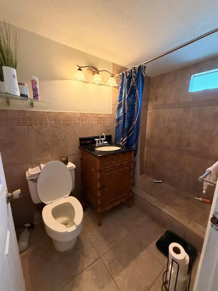296 SUNSHINE Drive, Coconut Creek FL 33066 photo 3