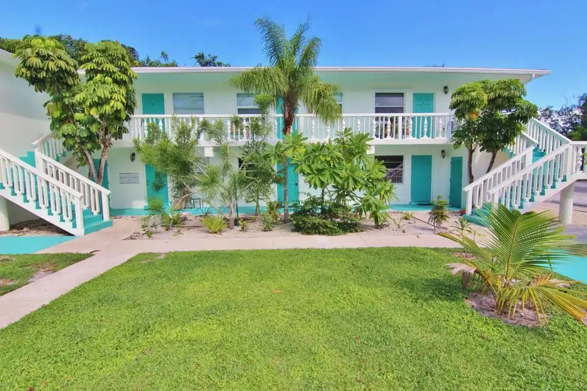 221 SE 3rd Avenue # 6, Boynton Beach FL 33435