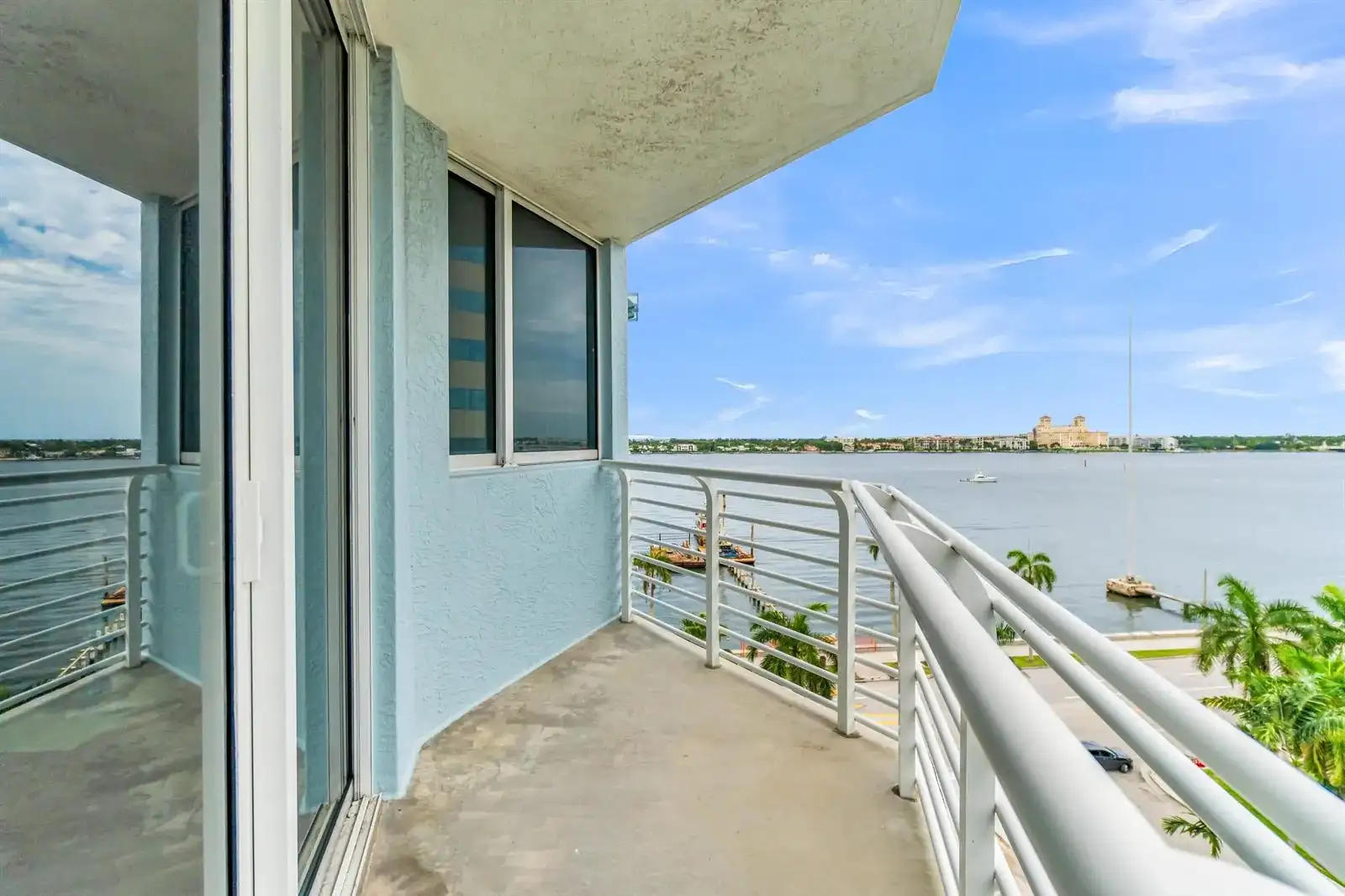1551 N FLAGLER Drive # 817, West Palm Beach FL 33401