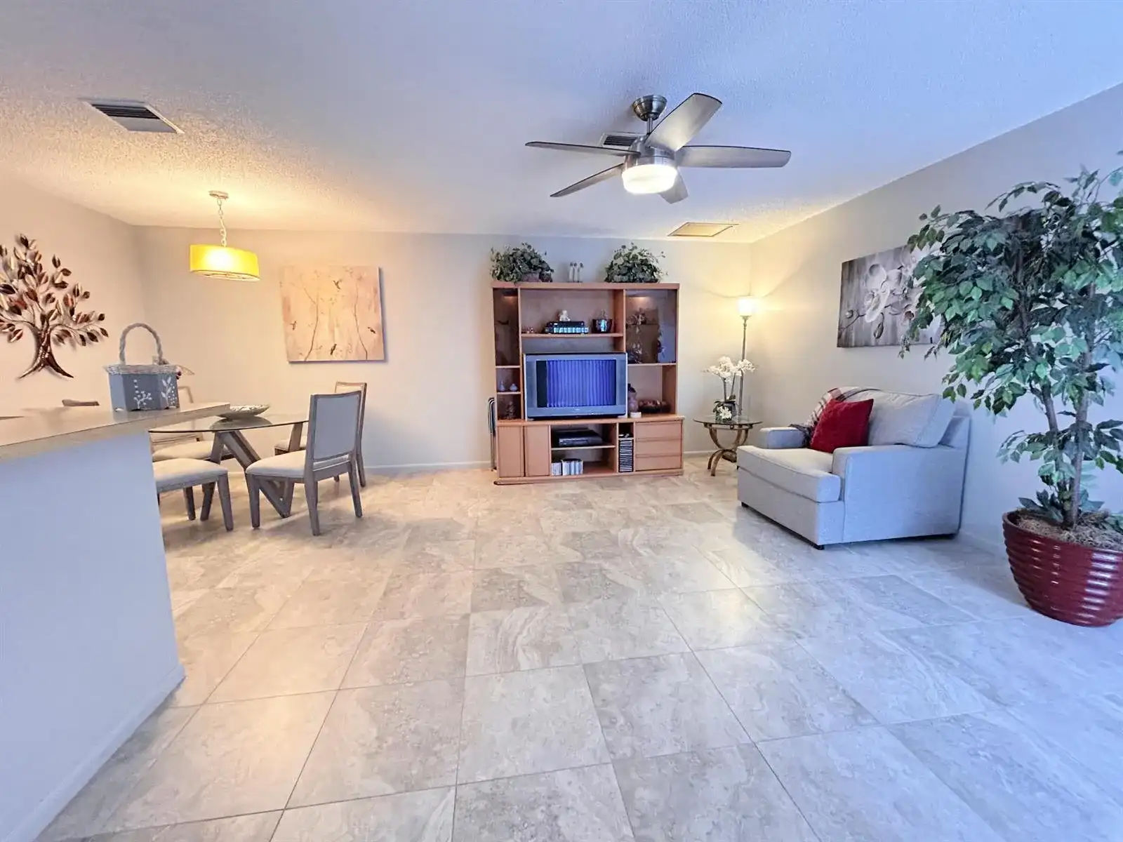 9 CROSSINGS Circle # D, Boynton Beach FL 33435