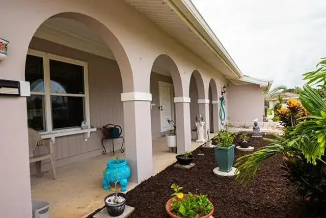 814 SE Corto Court, Port St. Lucie FL 34983 photo 5