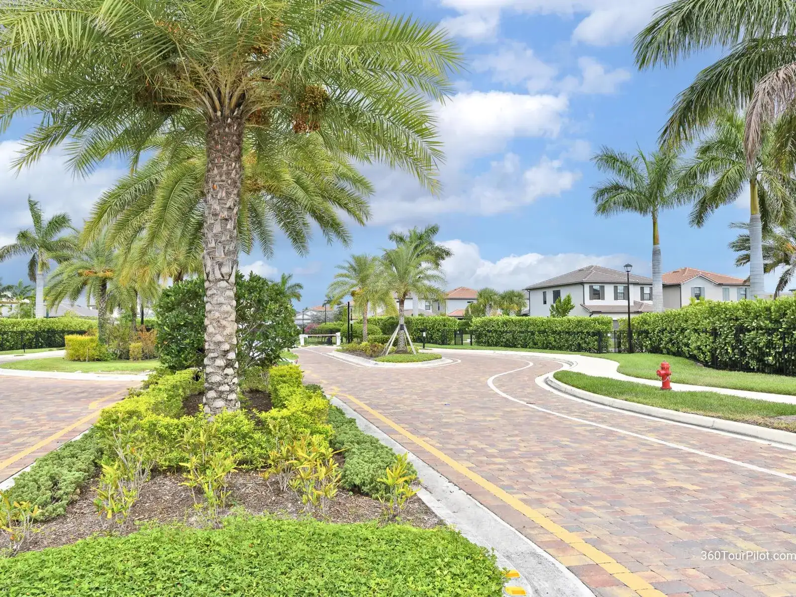 4808 Chantilly Road, Lake Worth FL 33467 photo 2