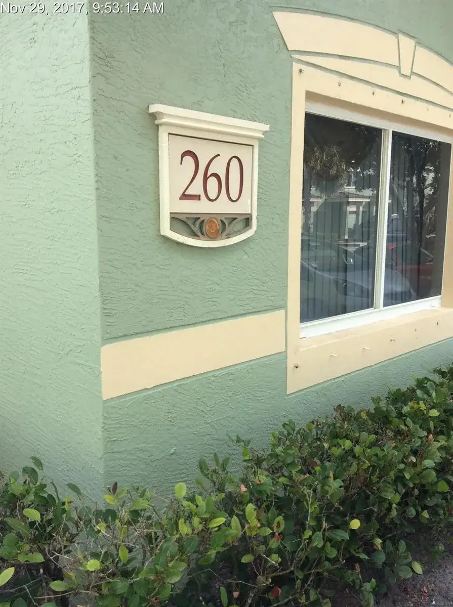 260 Crestwood Circle # 102, Royal Palm Beach FL 33411