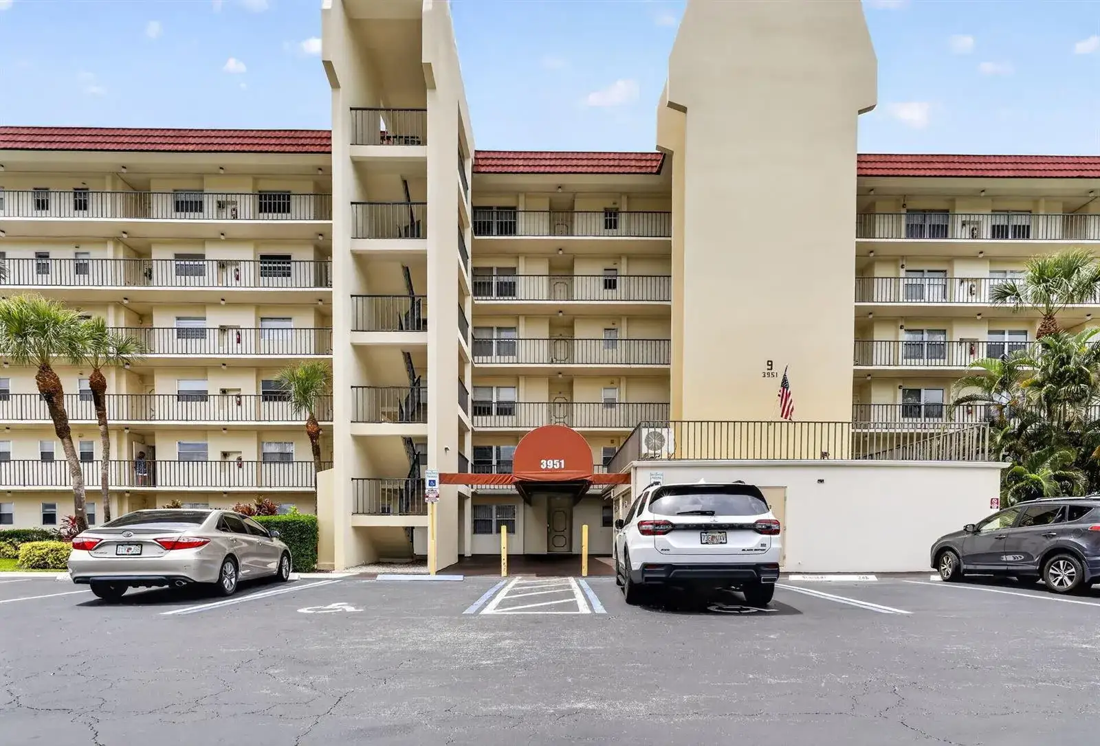 3951 Via Poinciana # 209, Lake Worth FL 33467