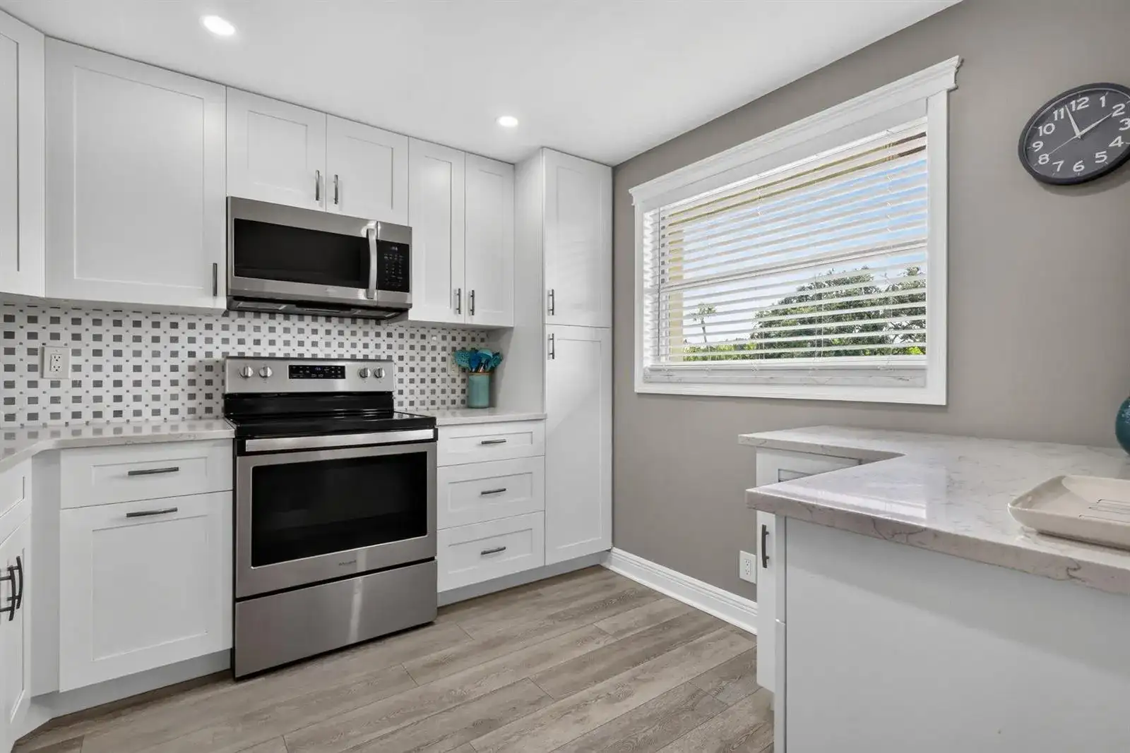 3951 Via Poinciana # 209, Lake Worth FL 33467 photo 3