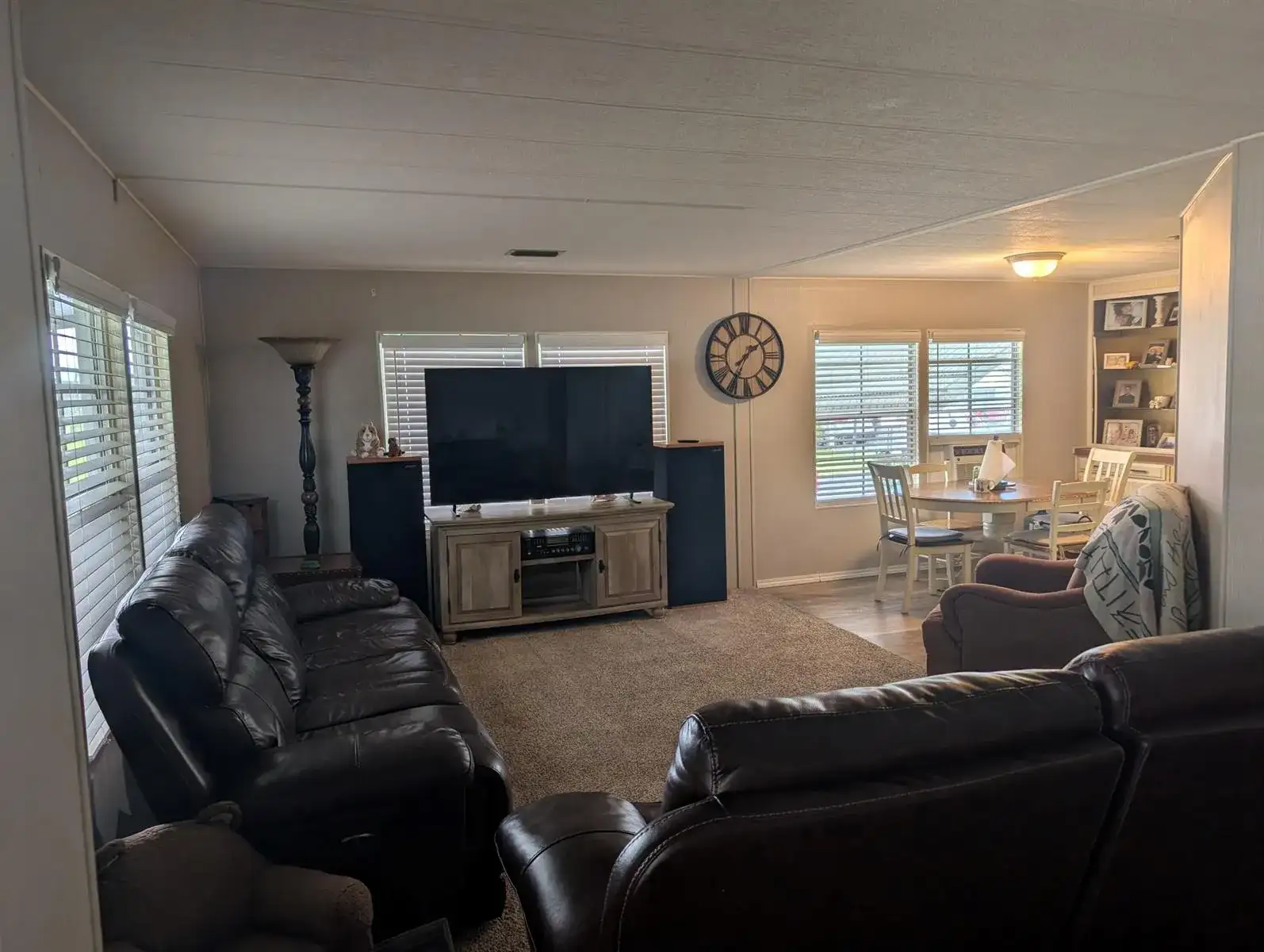 32 Manor Drive, Fort Pierce FL 34982 photo 4