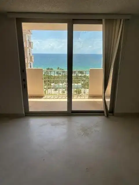 1865 S Ocean Drive, Hallandale Beach FL 33009