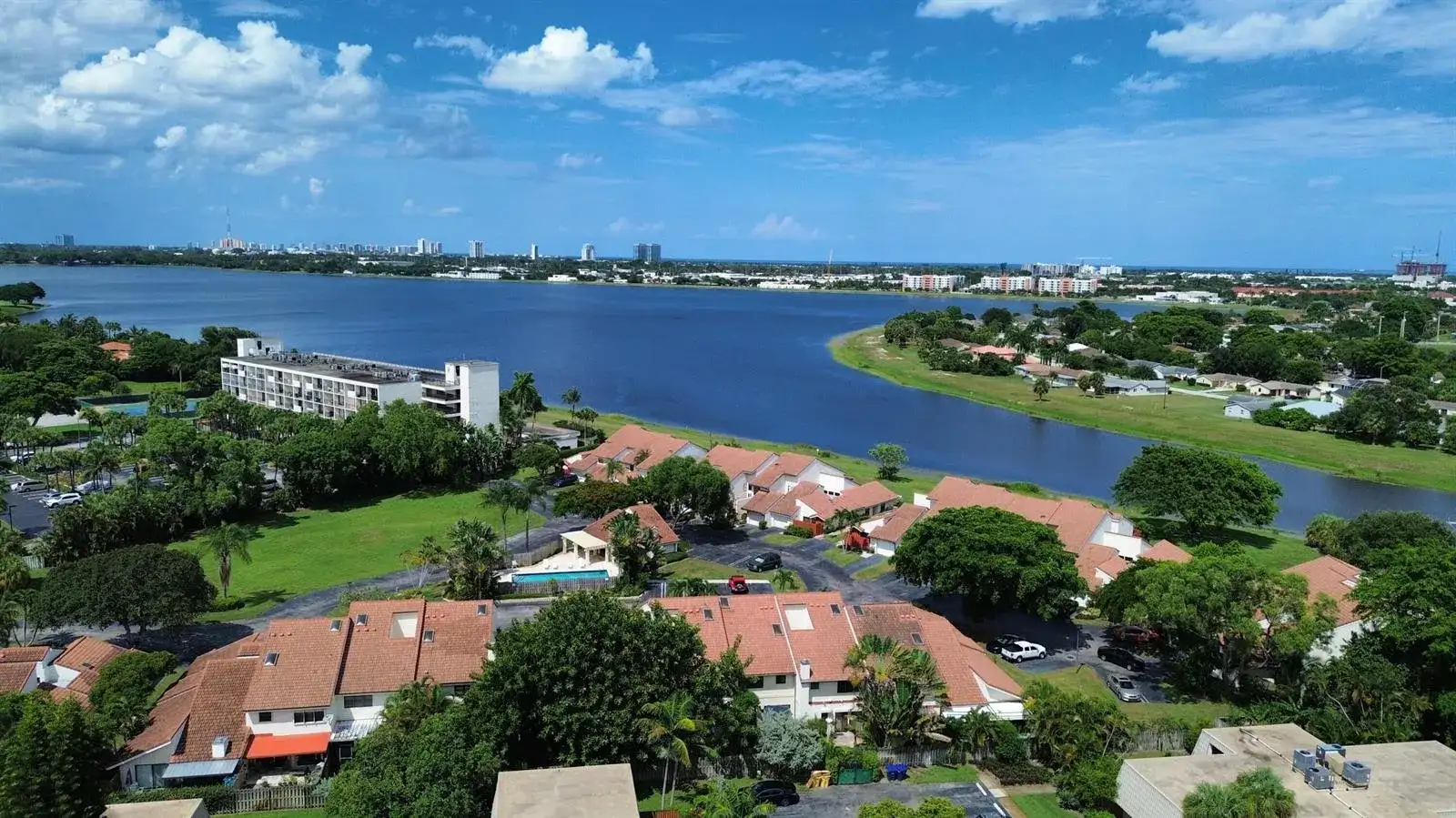 1700 EMBASSY Drive # 408, West Palm Beach FL 33401 photo 2
