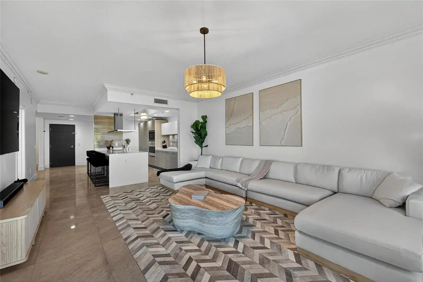 17301 Biscayne Boulevard # 506, North Miami Beach FL 33160 photo 3