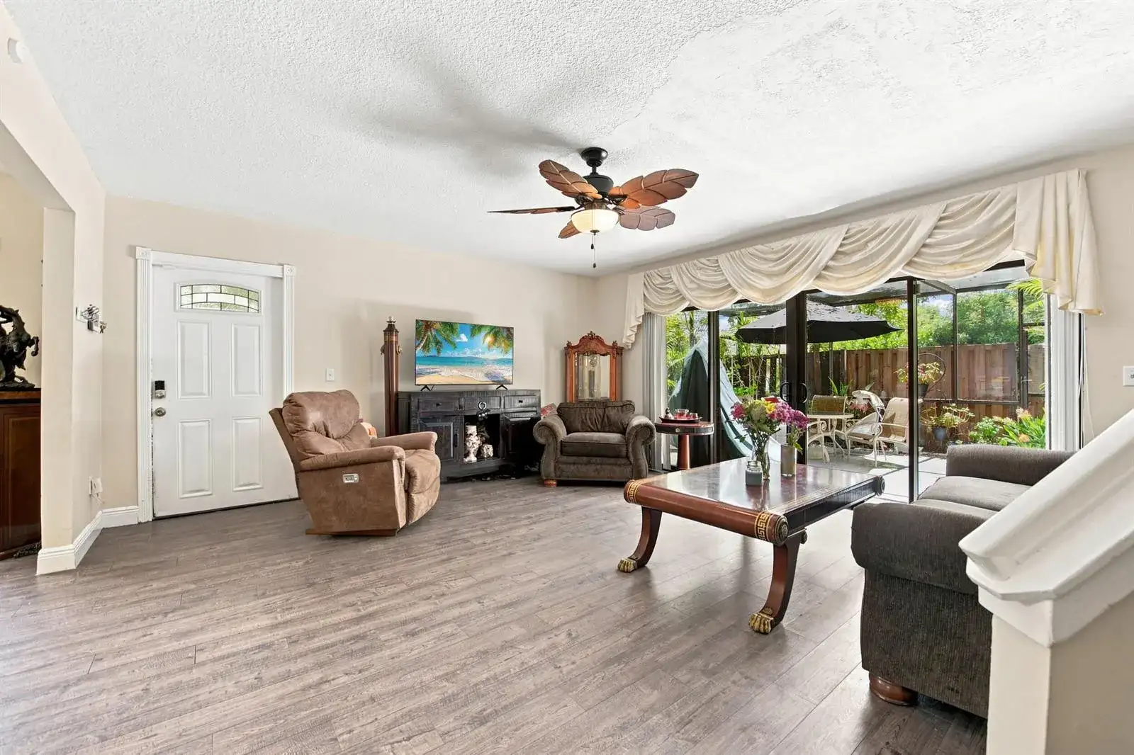 126 WEYBRIDGE Circle # B, Royal Palm Beach FL 33411 photo 4