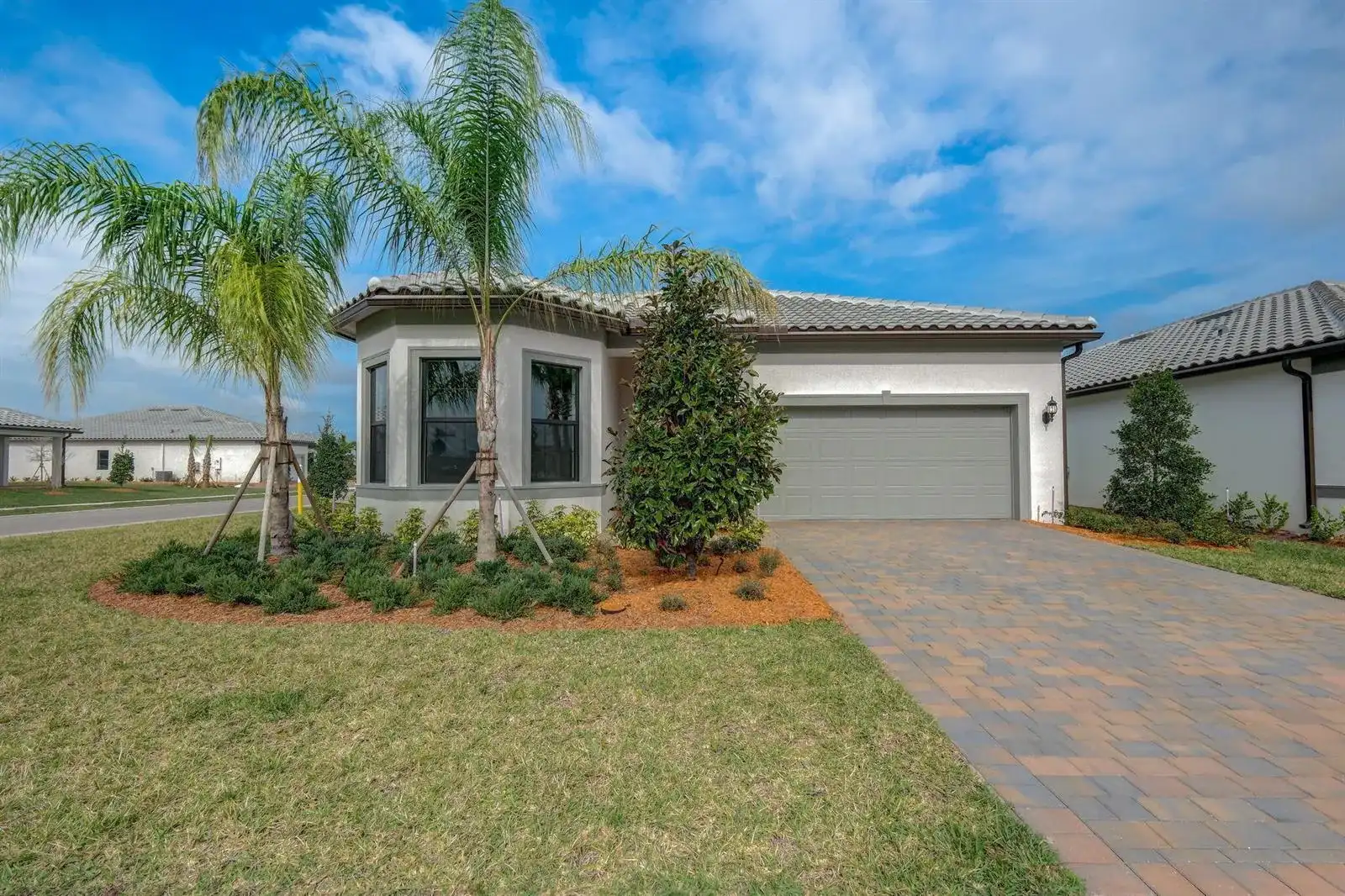 837 SE Courances Drive, Port St. Lucie FL 34984