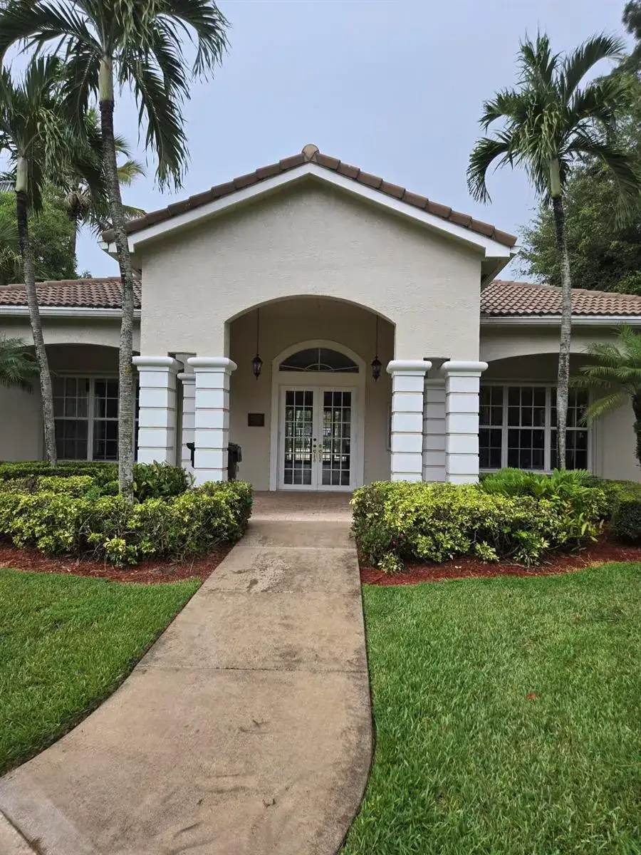 4675 PALMBROOKE Circle, West Palm Beach FL 33417 photo 4