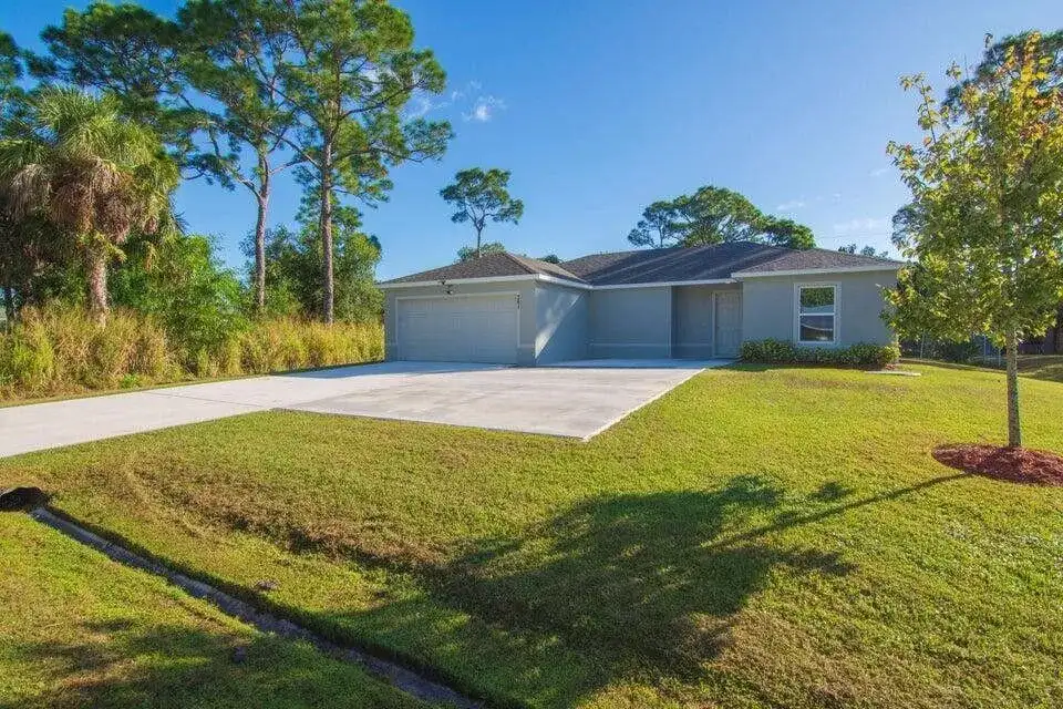 361 NW Friar Street, Port St. Lucie FL 34983 photo 3