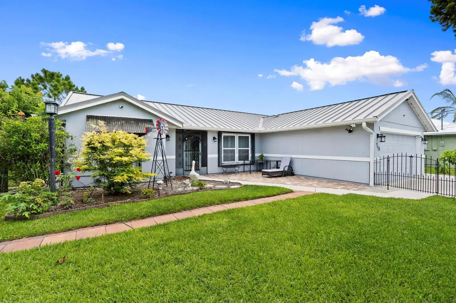 718 SW ABRAHAM Avenue, Port St. Lucie FL 34953