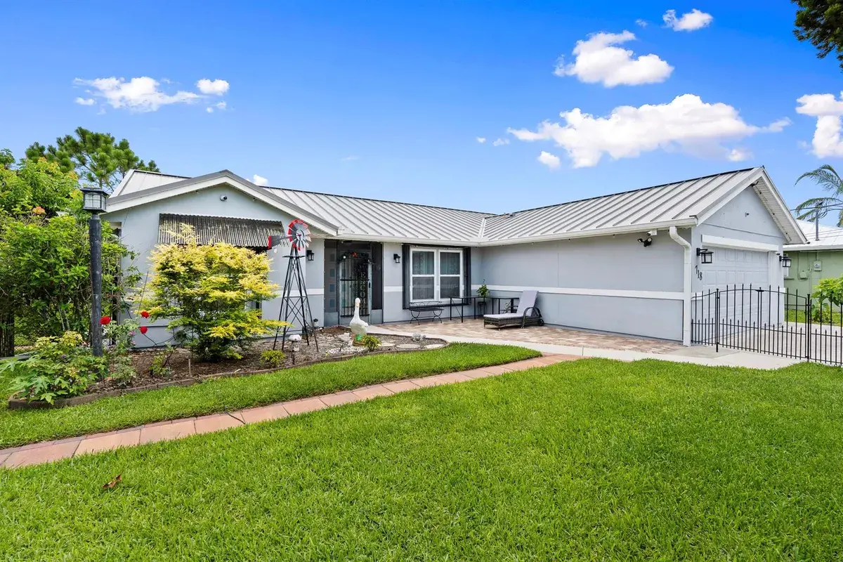 718 SW ABRAHAM Avenue, Port St. Lucie FL 34953