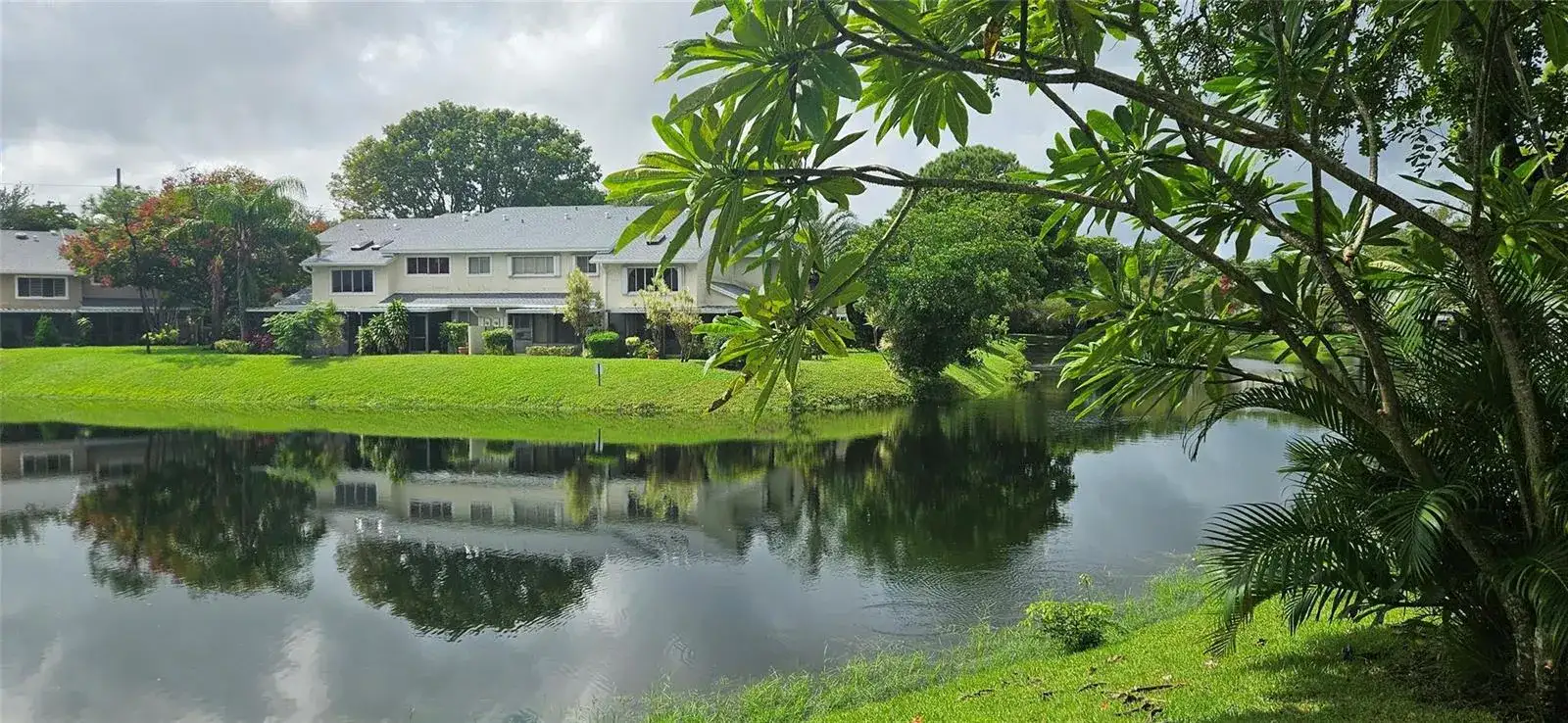2262 Discovery Circle, Deerfield Beach FL 33442 photo 3