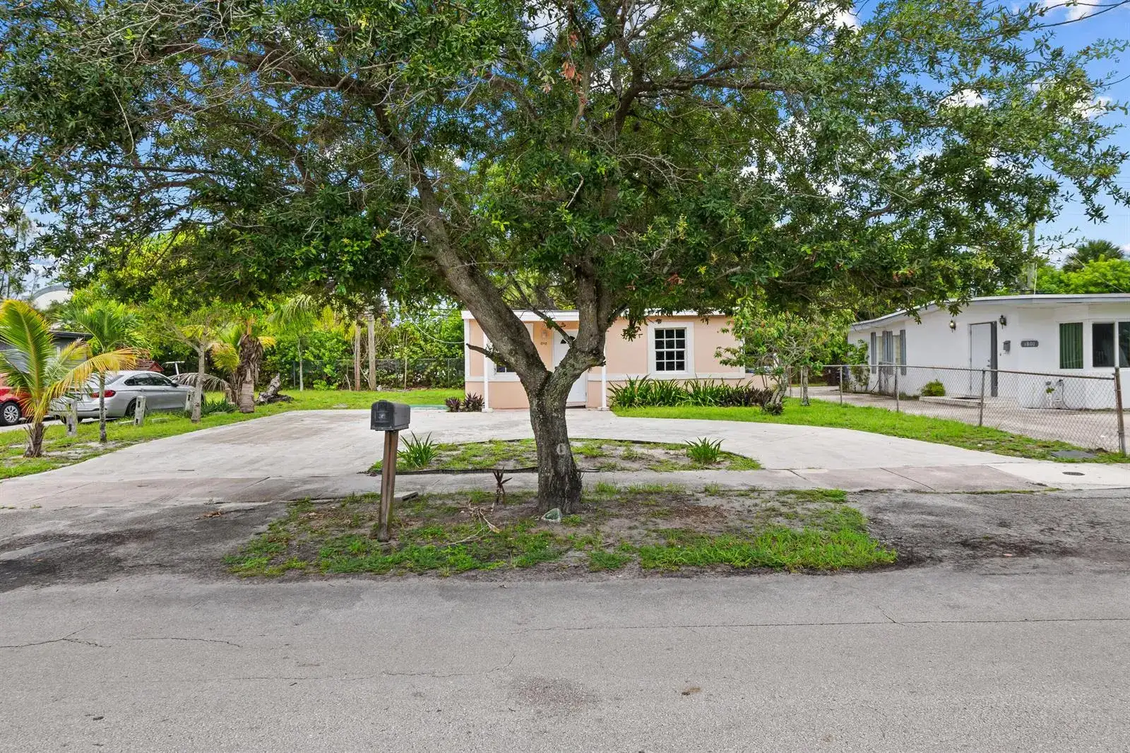 1808 NW 24TH Terrace, Fort Lauderdale FL 33311 photo 2
