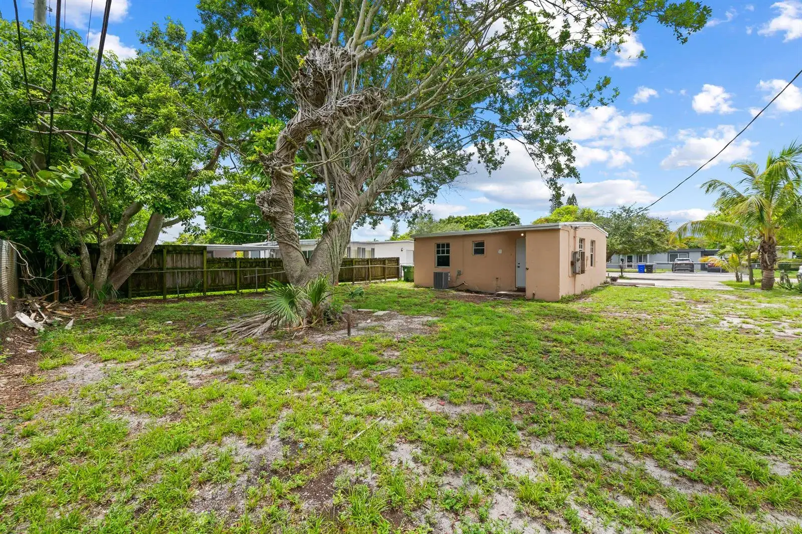 1808 NW 24TH Terrace, Fort Lauderdale FL 33311 photo 3