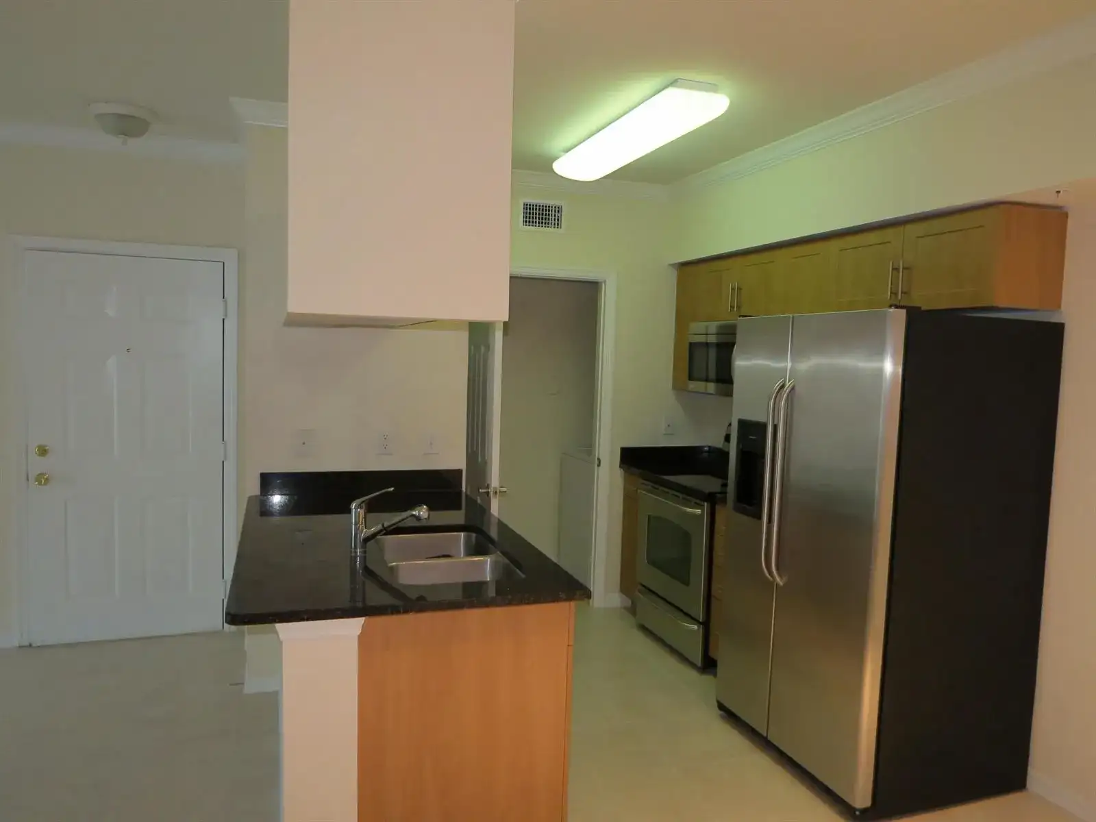 6492 Emerald Dunes Drive # 203, West Palm Beach FL 33411 photo 2