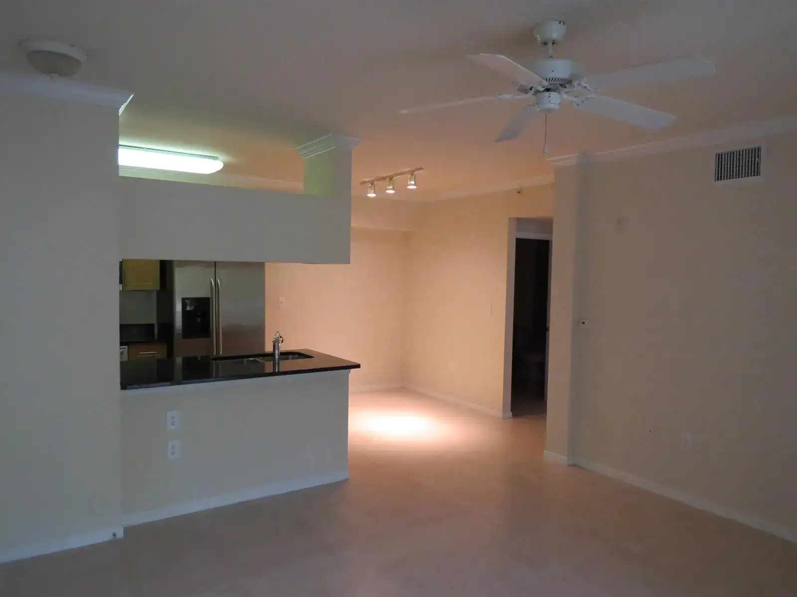 6492 Emerald Dunes Drive # 203, West Palm Beach FL 33411 photo 4
