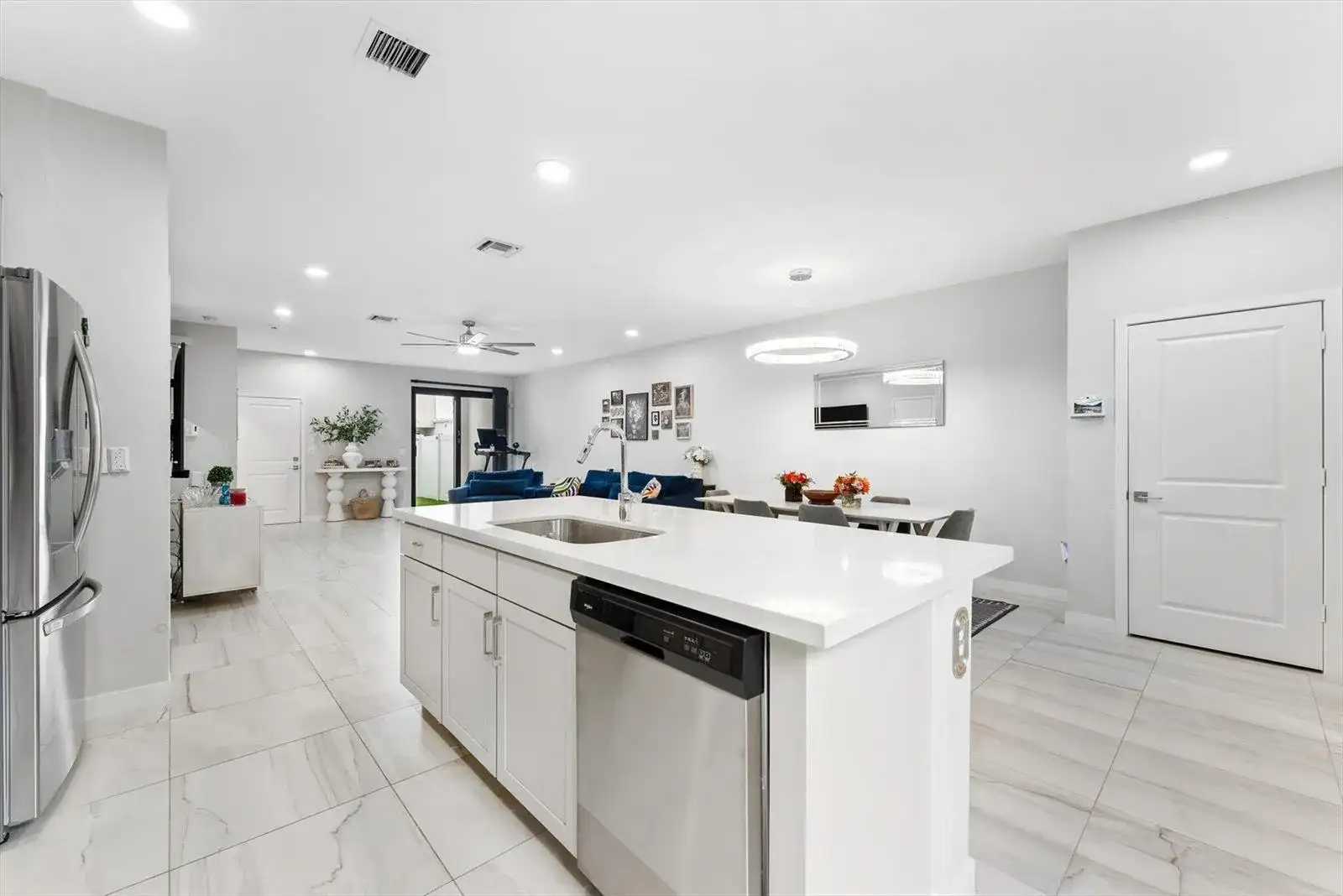 405 NW 17th Street, Fort Lauderdale FL 33311 photo 5