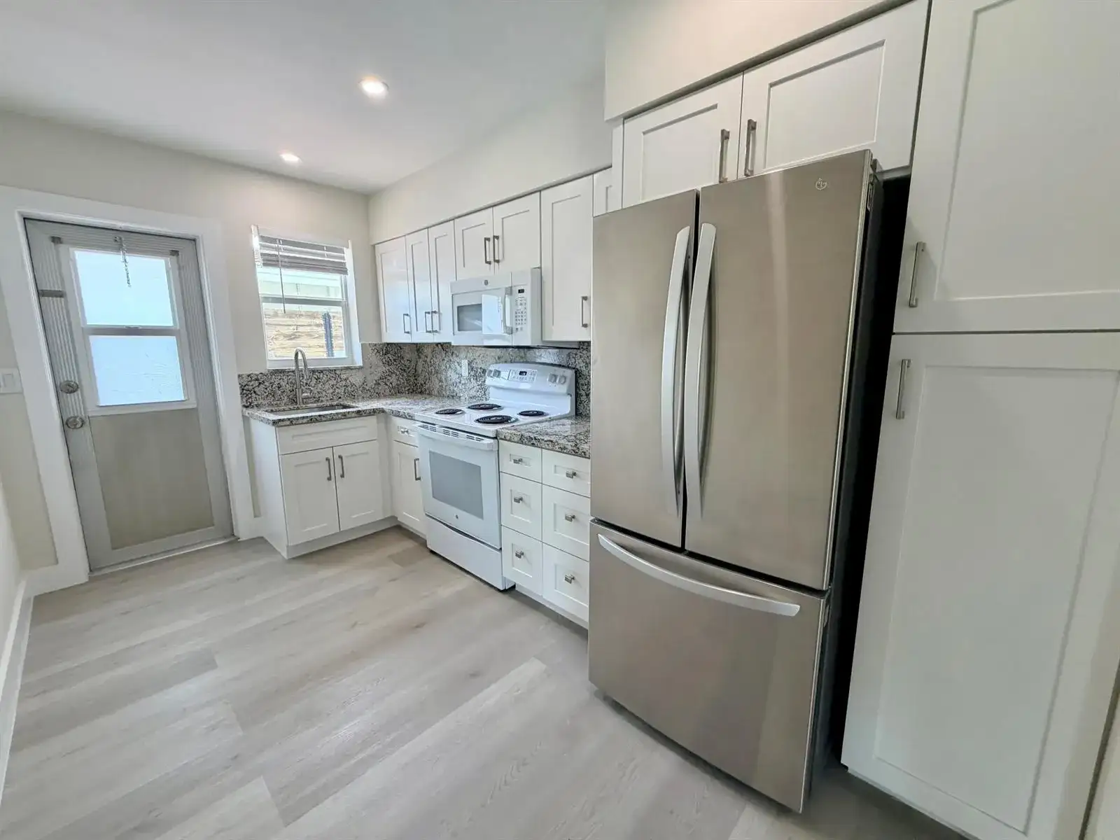 2020 NE 56th Court # 2, Fort Lauderdale FL 33308 photo 4