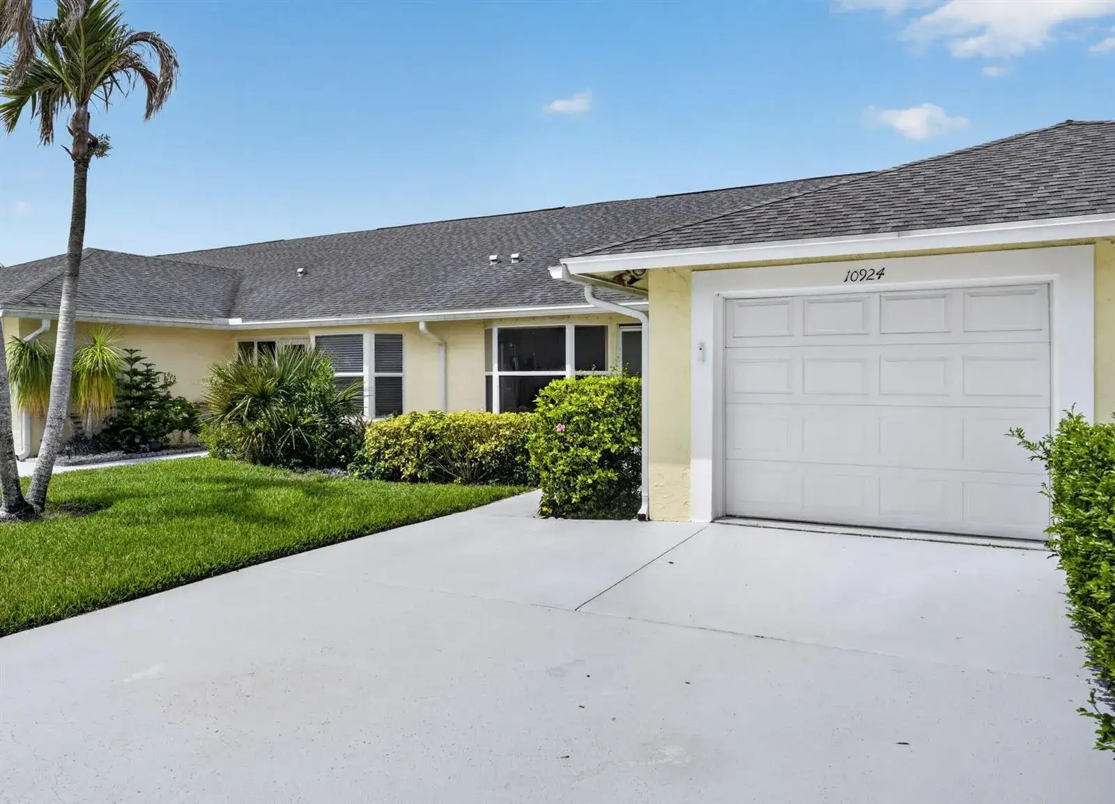 10924 SE STONEHILL Lane, Hobe Sound FL 33455