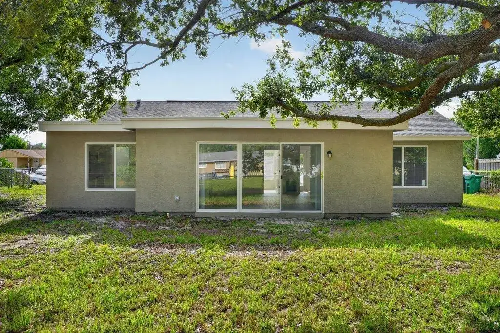 302 SW Kentwood Road, Port St. Lucie FL 34953 photo 4