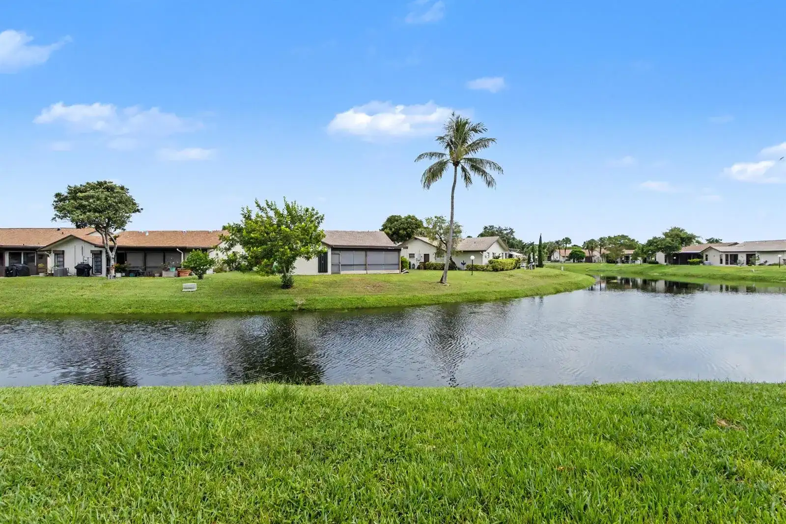 2269 DISCOVERY Circle W, Deerfield Beach FL 33442 photo 4
