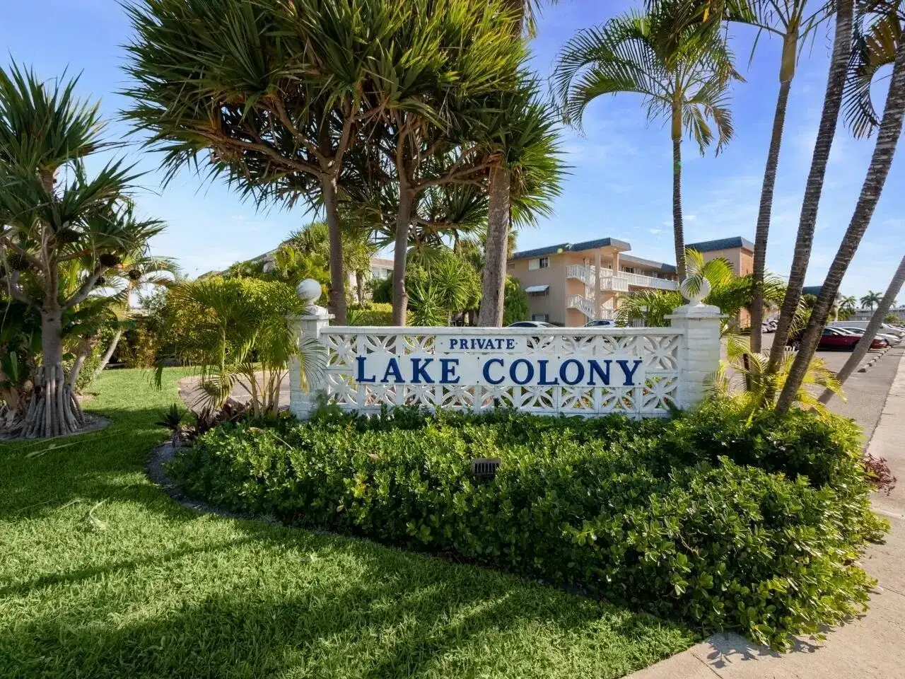 111 Doolen Court # 110, North Palm Beach FL 33408