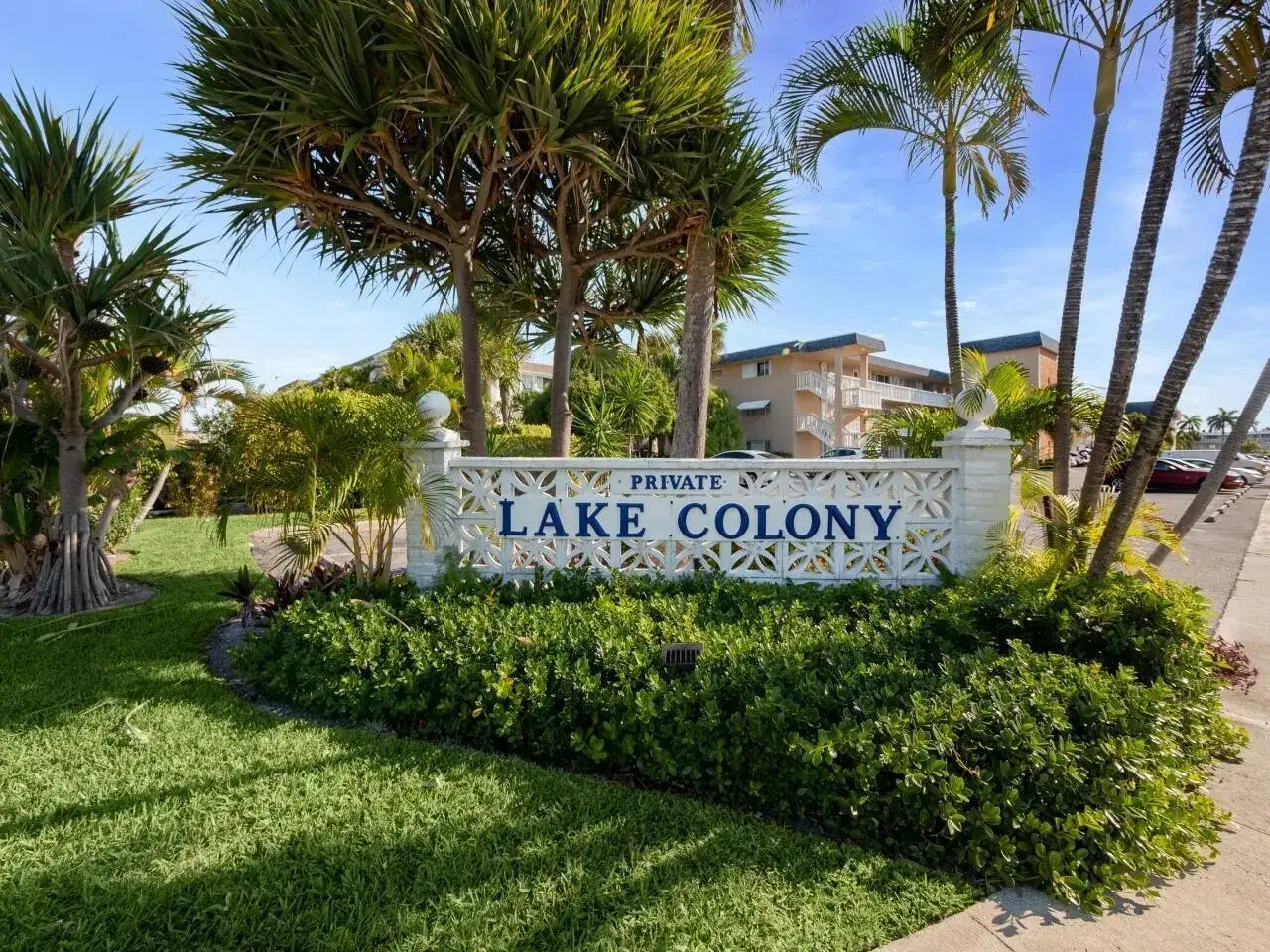111 Doolen Court # 110, North Palm Beach FL 33408