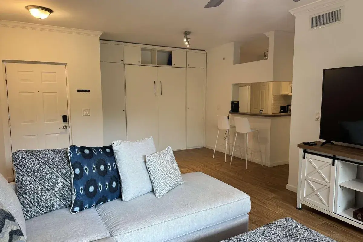 17125 N Bay Road # 3102, Sunny Isles Beach FL 33160