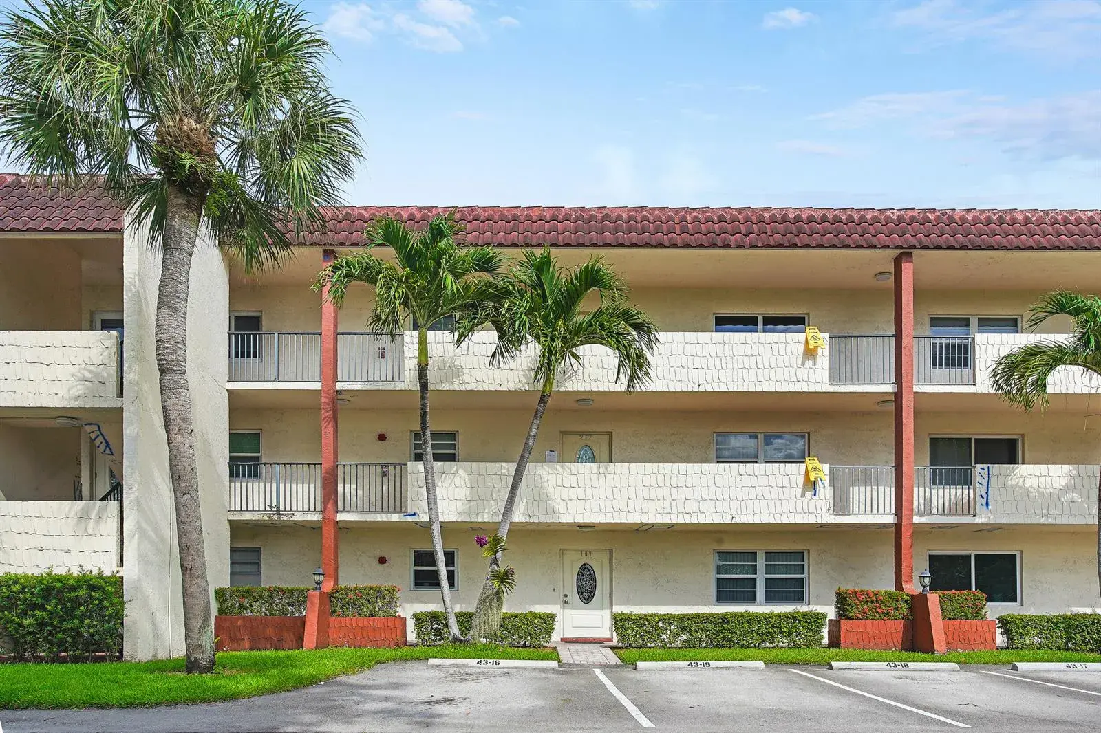 211 S Hollybrook Drive # 107, Pembroke Pines FL 33025
