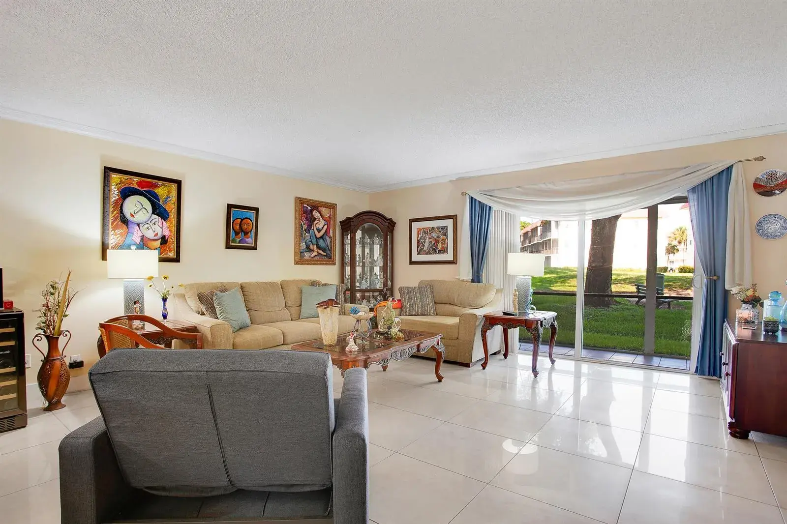211 S Hollybrook Drive # 107, Pembroke Pines FL 33025