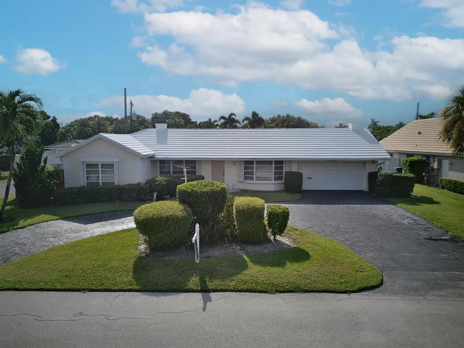 4141 NE 23RD Avenue, Lighthouse Point FL 33064