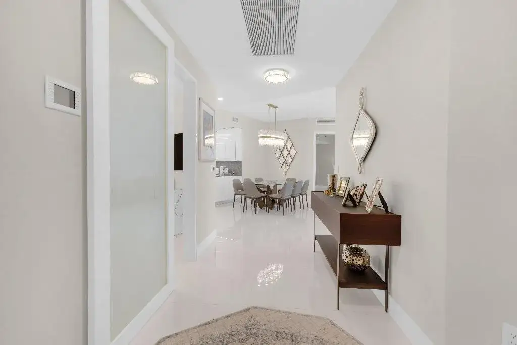 15811 COLLINS Avenue # 2207, Sunny Isles Beach FL 33160