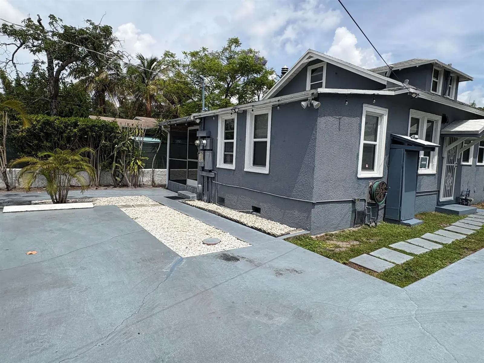 1912 ARTHUR Street # B, Hollywood FL 33020