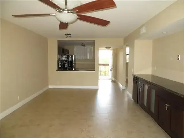 110 Lake Emerald Drive # 409, Oakland Park FL 33309 photo 2