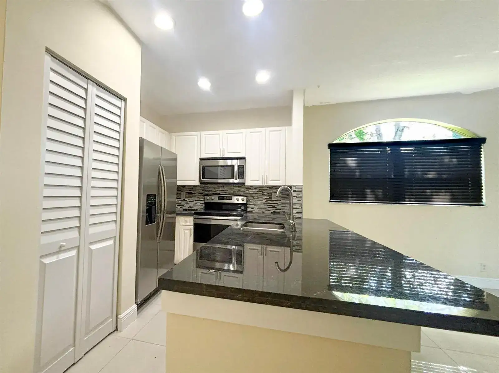 3118 CORAL RIDGE Drive # 3118, Coral Springs FL 33065 photo 4