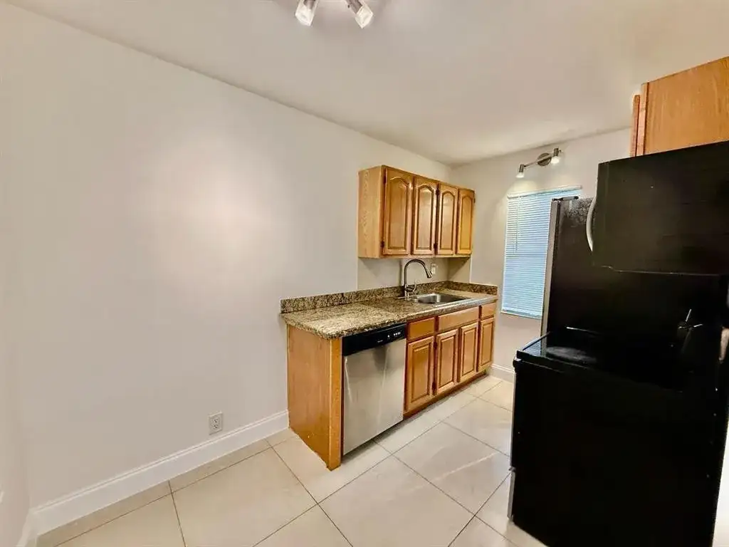 601 NE 29th Drive # 4, Wilton Manors FL 33334 photo 2