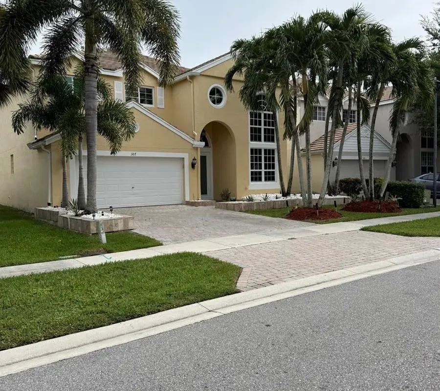 307 BERENGER Walk, Royal Palm Beach FL 33414