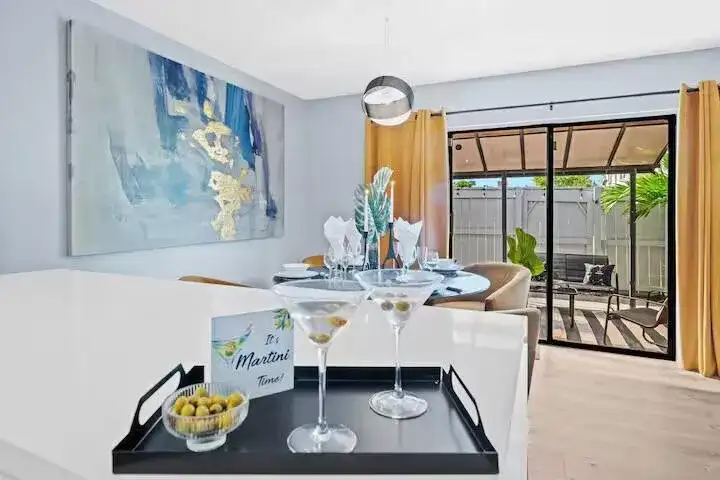 2015 NW 37th Terrace NW # 403, Lauderdale Lakes FL 33311 photo 2