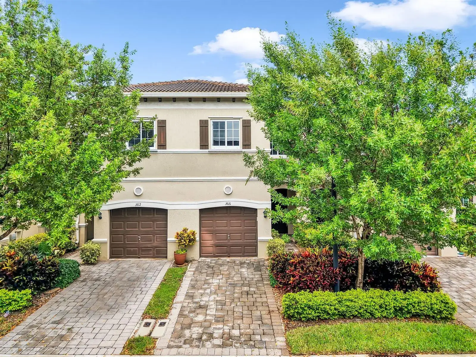 366 SE 1ST Way, Deerfield Beach FL 33441