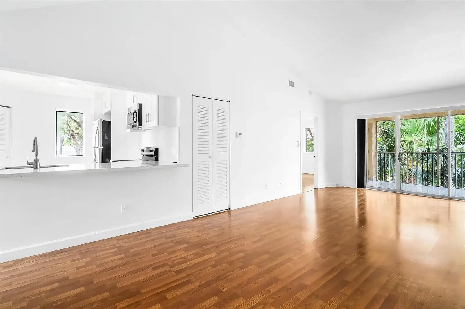 950 Coral Club Drive # 950, Coral Springs FL 33071 photo 2