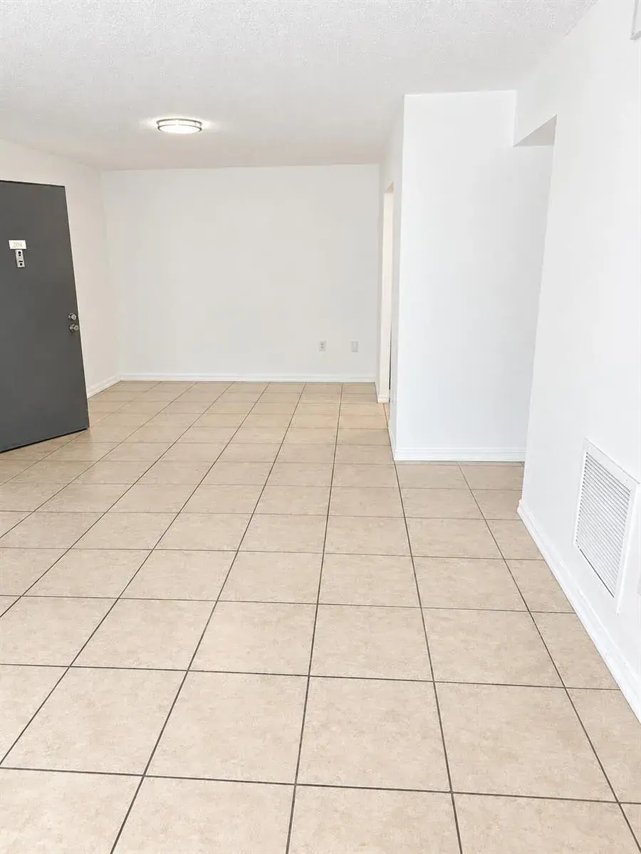 431 EXECUTIVE CENTER Drive # 204, West Palm Beach FL 33401