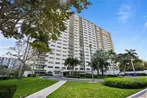 3200 PORT ROYALE Drive N # 1009, Fort Lauderdale FL 33308