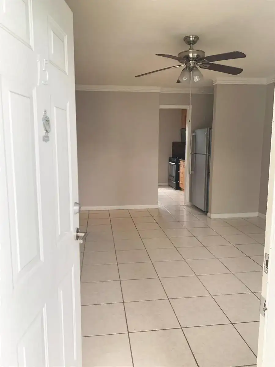 555 SW 16TH Avenue # 15, Miami FL 33135 photo 5