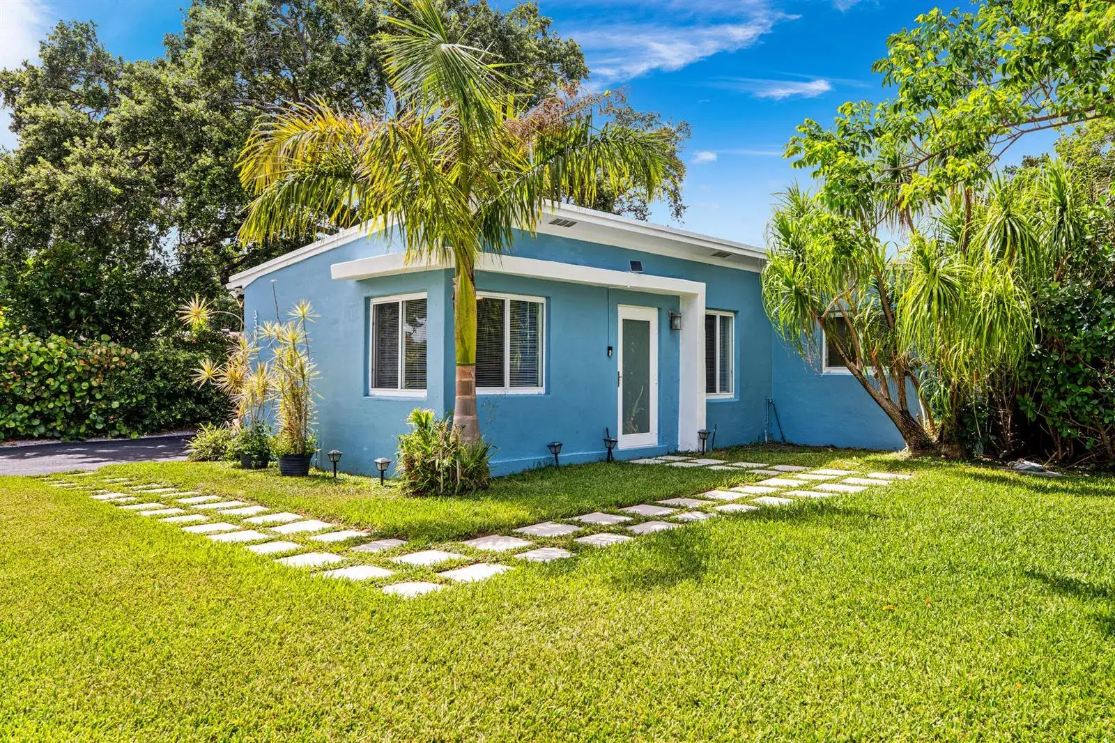 3305 SW 15th Street, Fort Lauderdale FL 33312