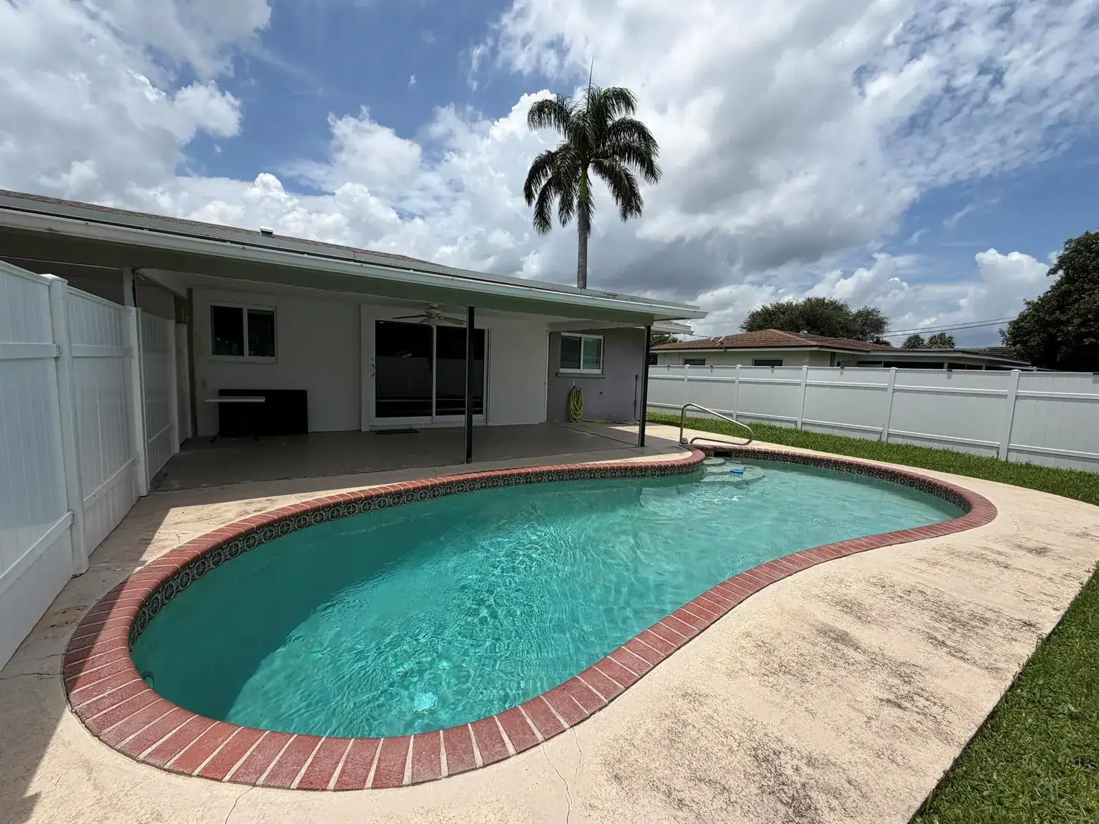 498 W CONFERENCE Drive, Boca Raton FL 33486 photo 5