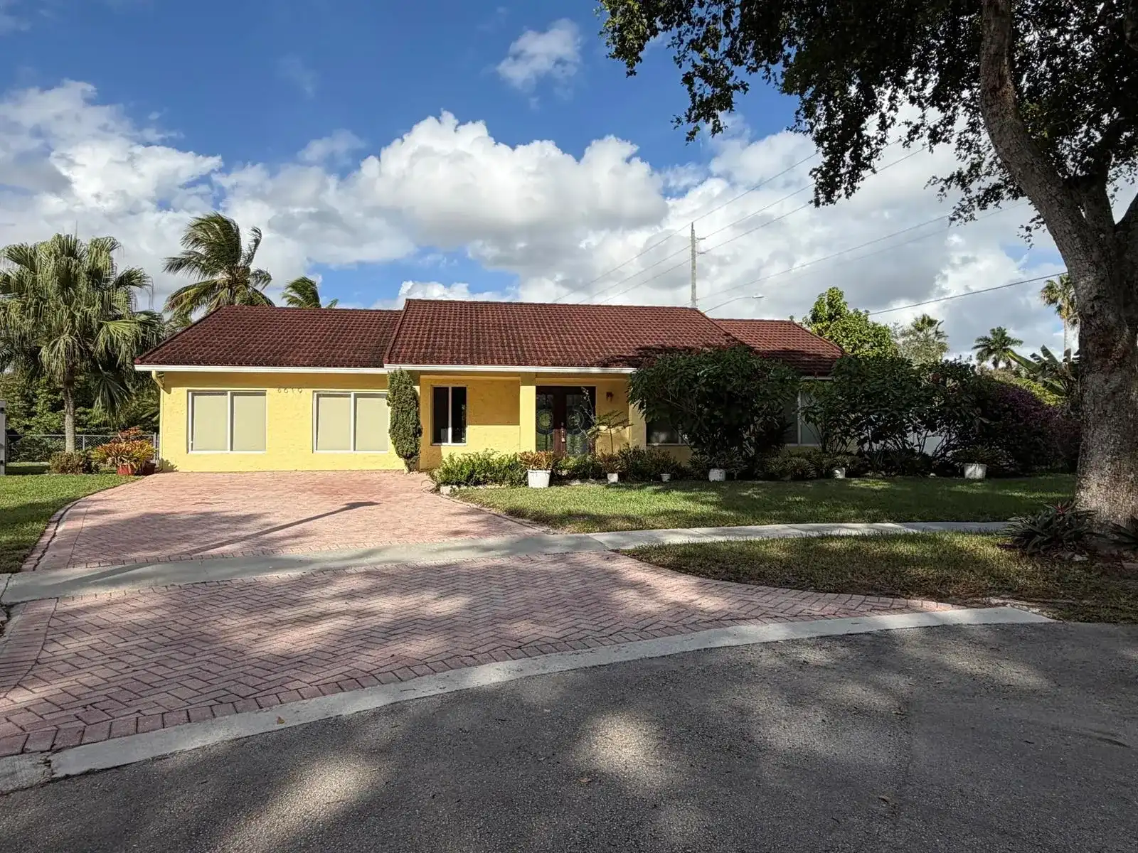 8619 SW 51st Street, Cooper City FL 33328